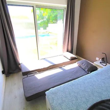 Вилла 5 Bedrooms With Shared Pool Jacuzzi And Terrace At Setubal *