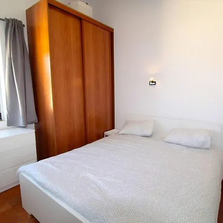 5 Bedrooms With Shared Pool Jacuzzi And Terrace At Setubal Вилла