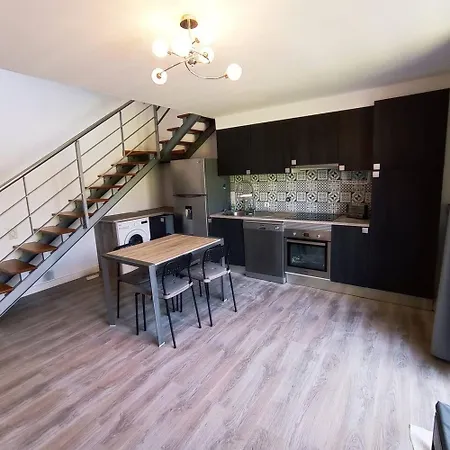 5 Bedrooms With Shared Pool Jacuzzi And Terrace At Setubal * Пиньял-Нову